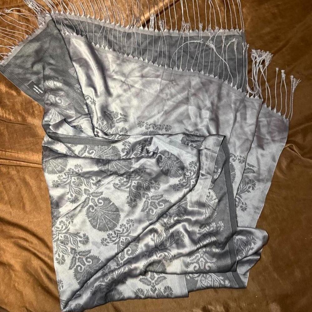 Vintage 100% silk gray scarf